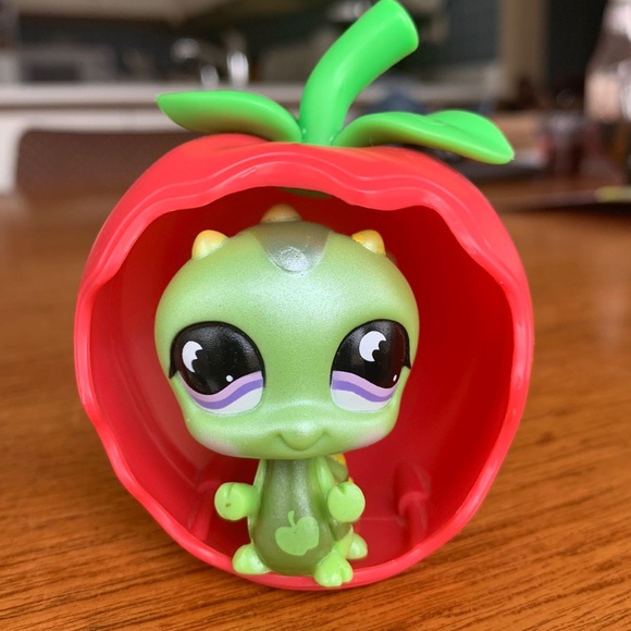 Littlest Pet Shop Authentic LPS #829 Caterpillar Hasbro 2008 Special Addition - Picture 1 of 7